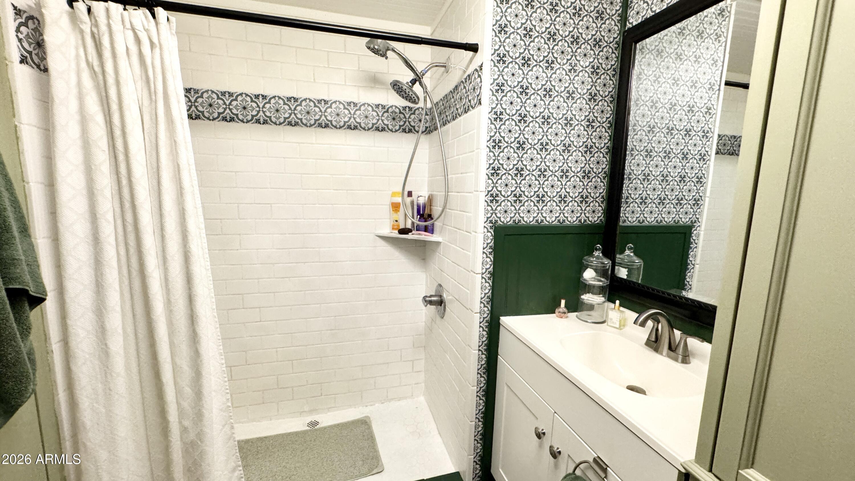 303 South Recker Road, Unit 62 Mesa, AZ 85206 - Photo 24 of 37 Bathroom