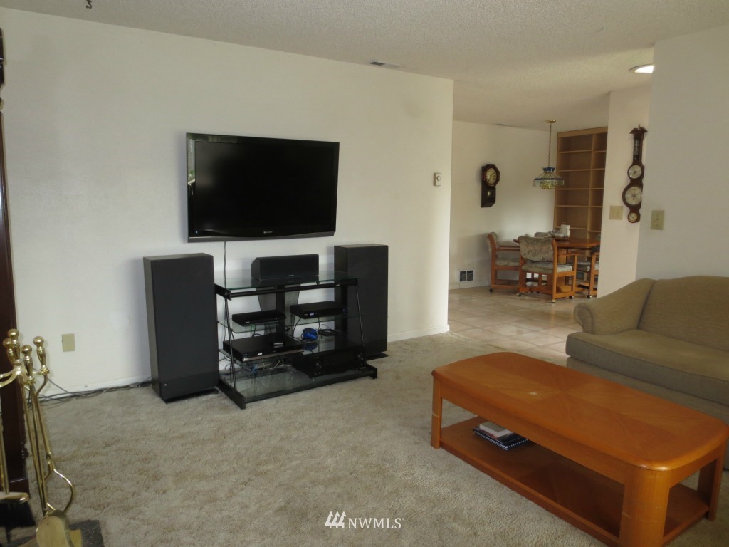 16409 25th Avenue Southeast Bothell, WA 98012 - Photo 4 of 20 Gallery Image 4