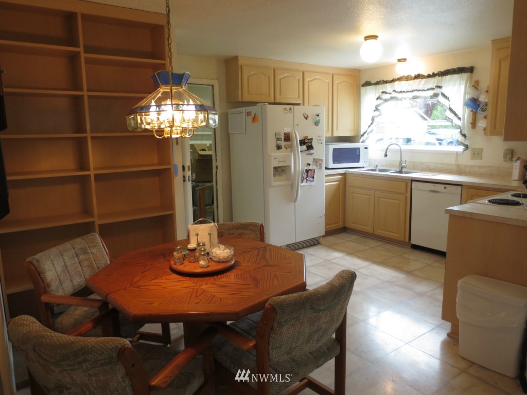 16409 25th Avenue Southeast Bothell, WA 98012 - Photo 6 of 20 Gallery Image 6