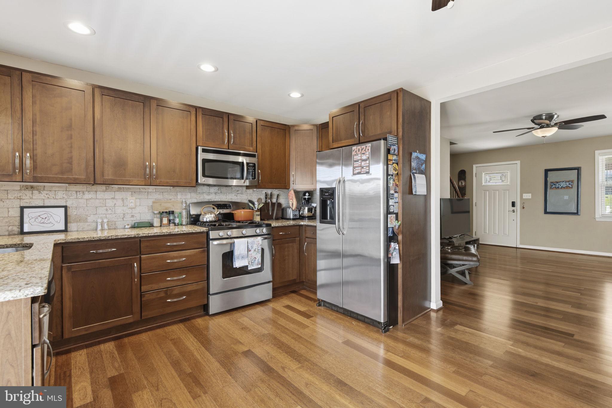 1627 Manor Road Baltimore, MD 21222 - Photo 8 of 24
