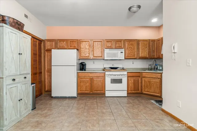 $172,000 | 575 North Strack Street, Unit 103, Cortland, IL 60112