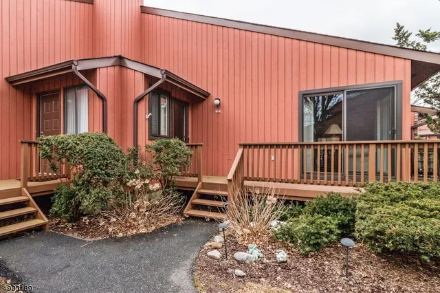 $3,650 | 250 Ridgedale Avenue, Unit B 8, Florham Park, NJ 07932