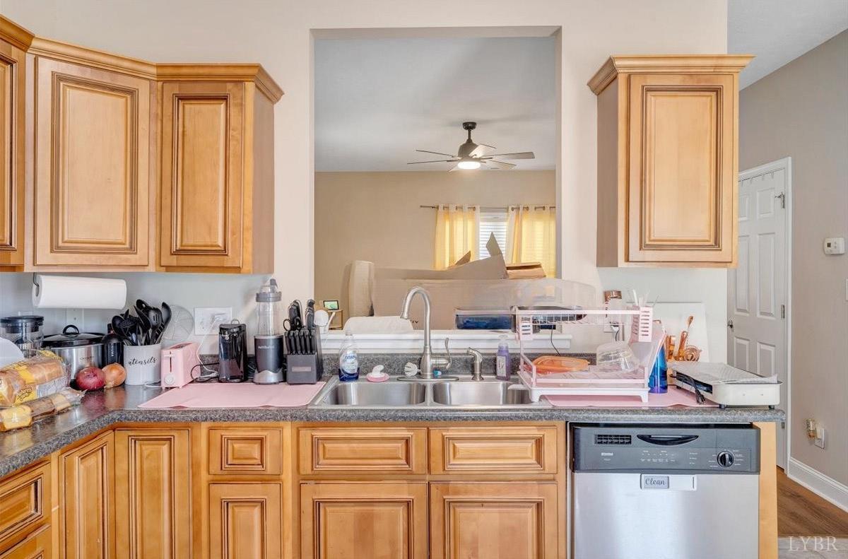 1600 Wards Ferry Road, Unit 201 Lynchburg, VA 24502 - Photo 8 of 23