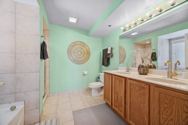 $285,000 | 1930 North Harlem Avenue, Unit 503, Elmwood Park, IL 60707