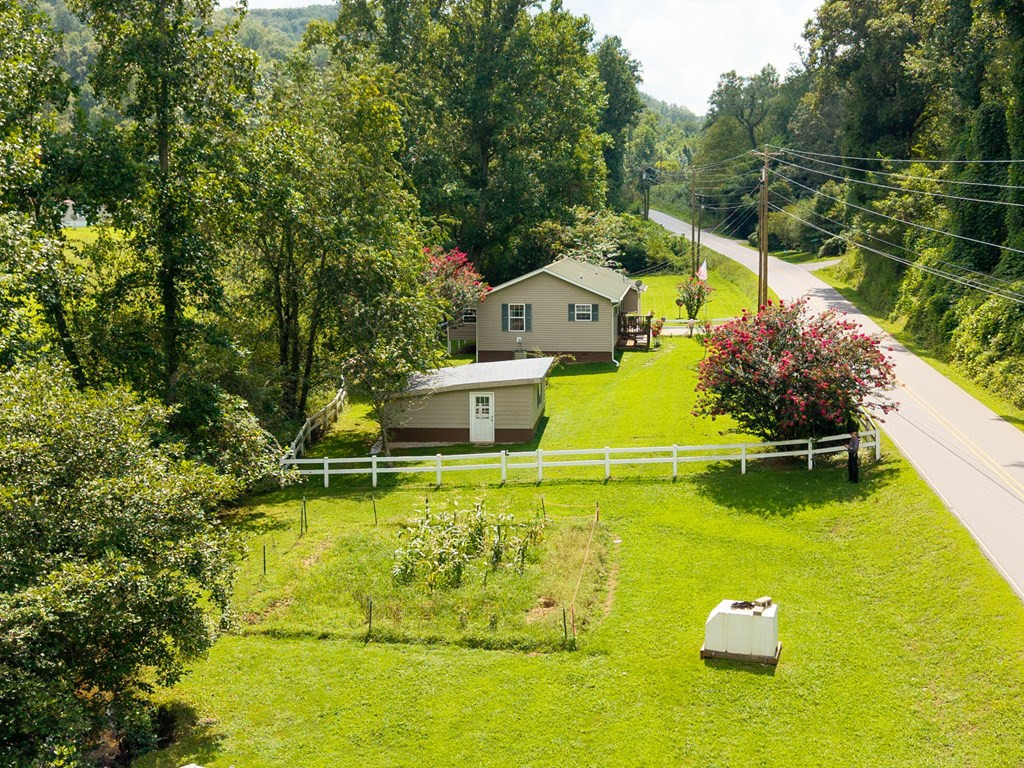2067 Qualla Road Hayesville, NC 28904 - Photo 4 of 41 Gallery Image 4