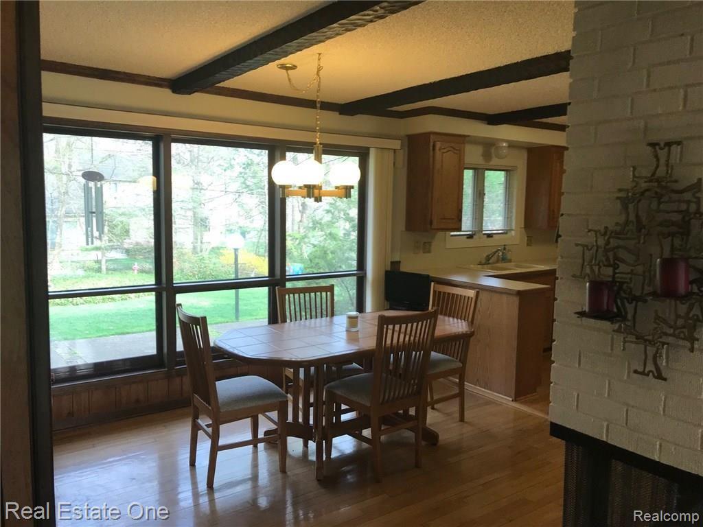28353 Quail Hollow Road Farmington Hills, MI 48331 - Photo 23 of 31