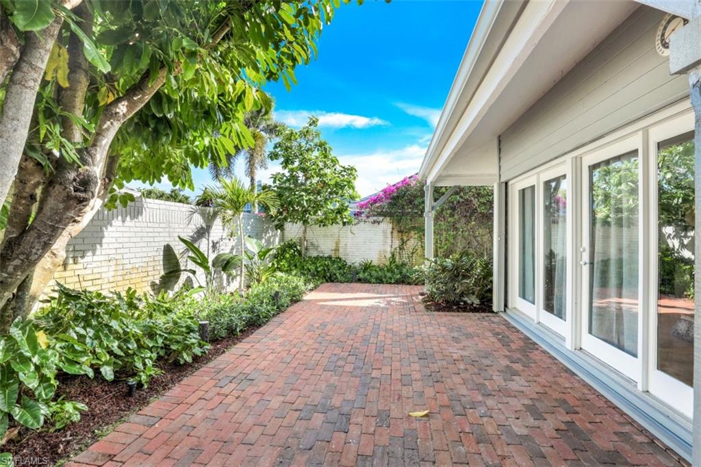 651 Bridge Way Lane, Unit 143 Naples, FL 34108 - Photo 20 of 27