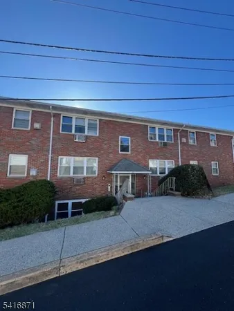 $2,400 | 10 Berton Place, Unit 10, Nutley, NJ 07110