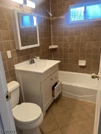 $2,400 | 10 Berton Place, Unit 10, Nutley, NJ 07110