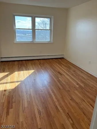 $2,400 | 10 Berton Place, Unit 10, Nutley, NJ 07110