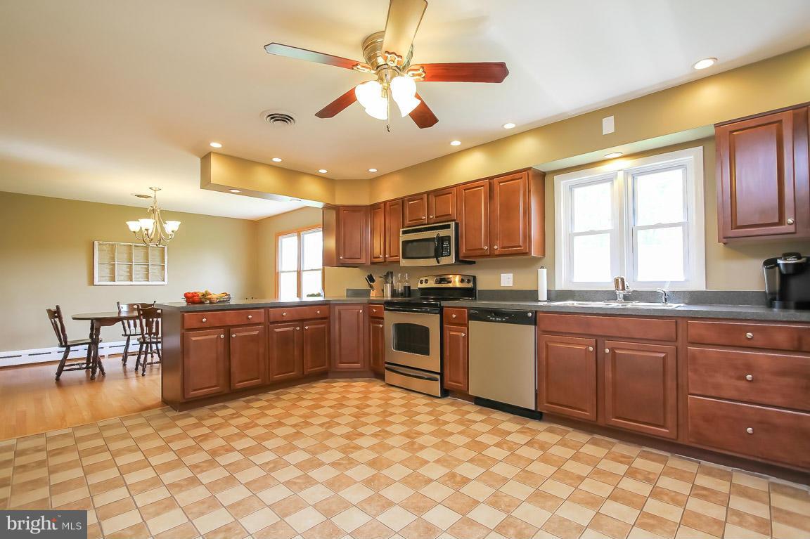 109 Trevanion Road Taneytown, MD 21787 - Photo 5 of 25 Kitchen