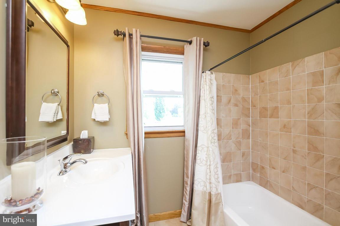 109 Trevanion Road Taneytown, MD 21787 - Photo 10 of 25 Bath