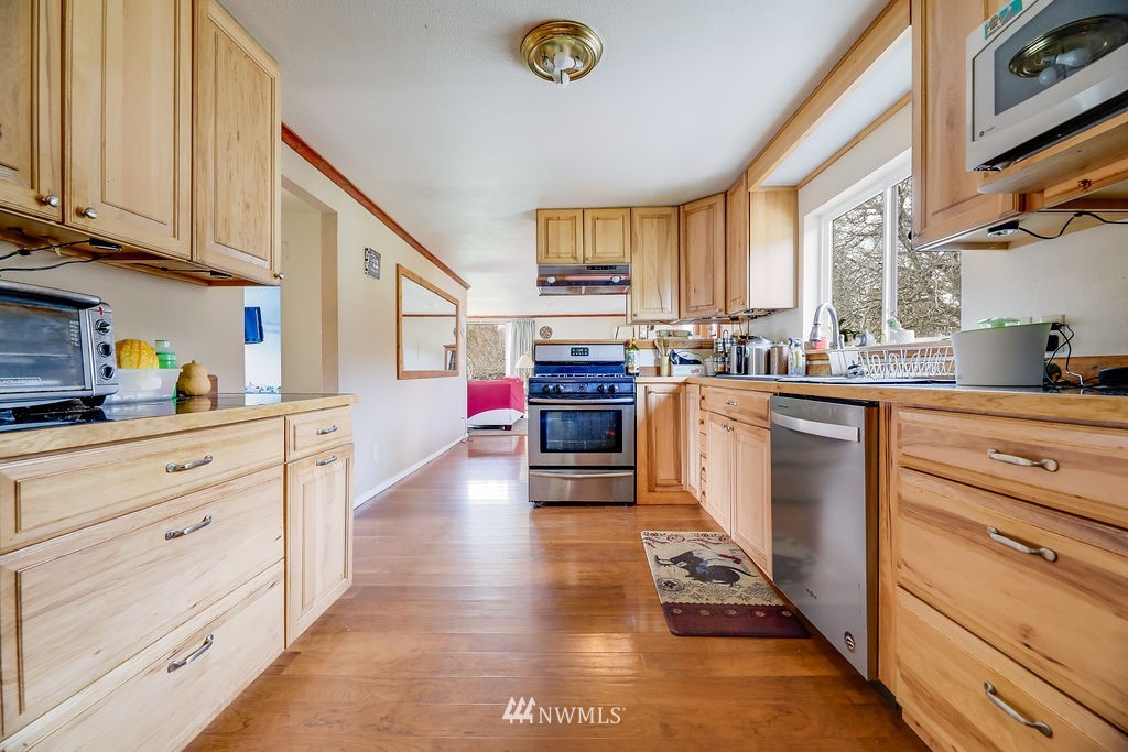 780 Arrowhead Road Camano Island, WA 98282 - Photo 11 of 40 Gallery Image 11