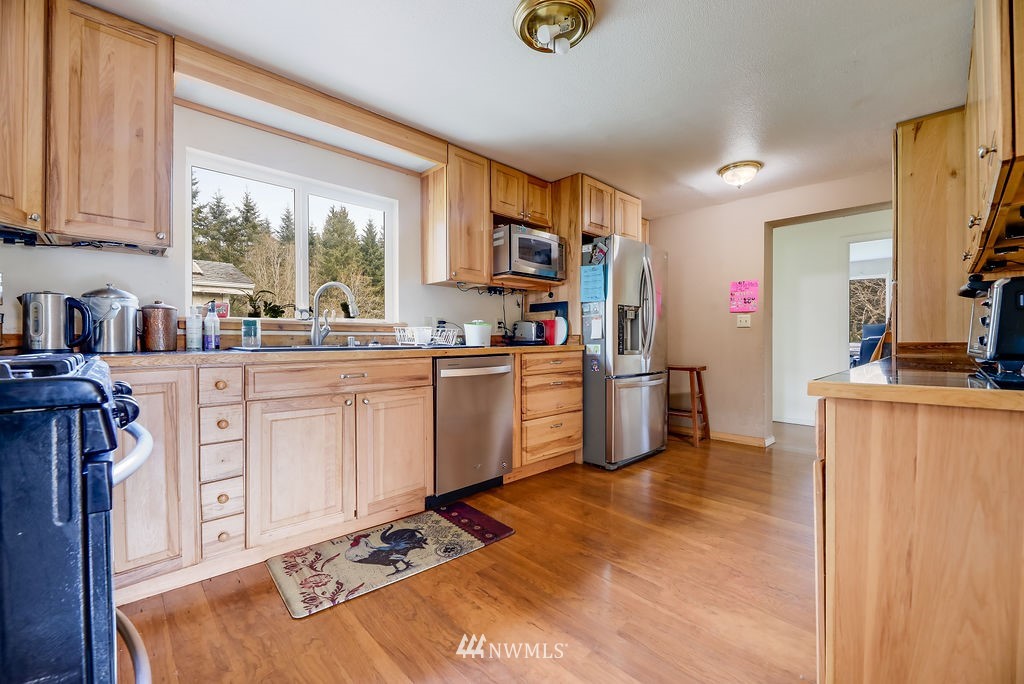 780 Arrowhead Road Camano Island, WA 98282 - Photo 9 of 40 Gallery Image 9