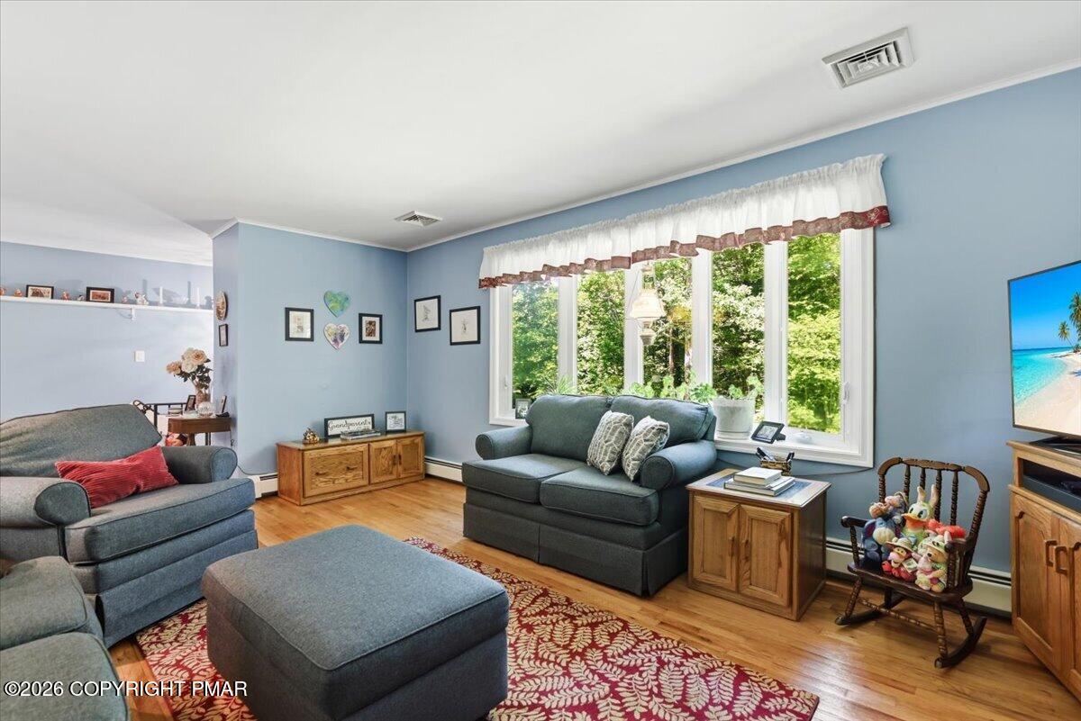 8188 Oak Ridge Lane Cresco, PA 18326 - Photo 10 of 52 15-008_DSC_2312