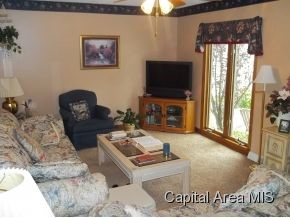 21 Champlain Drive Springfield, IL 62707 - Photo 3 of 24