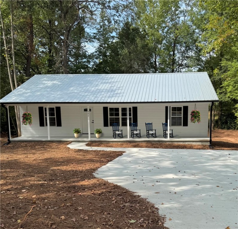 502 Keith Lane Seneca, SC 29678 - Photo 3 of 26 virtually staged