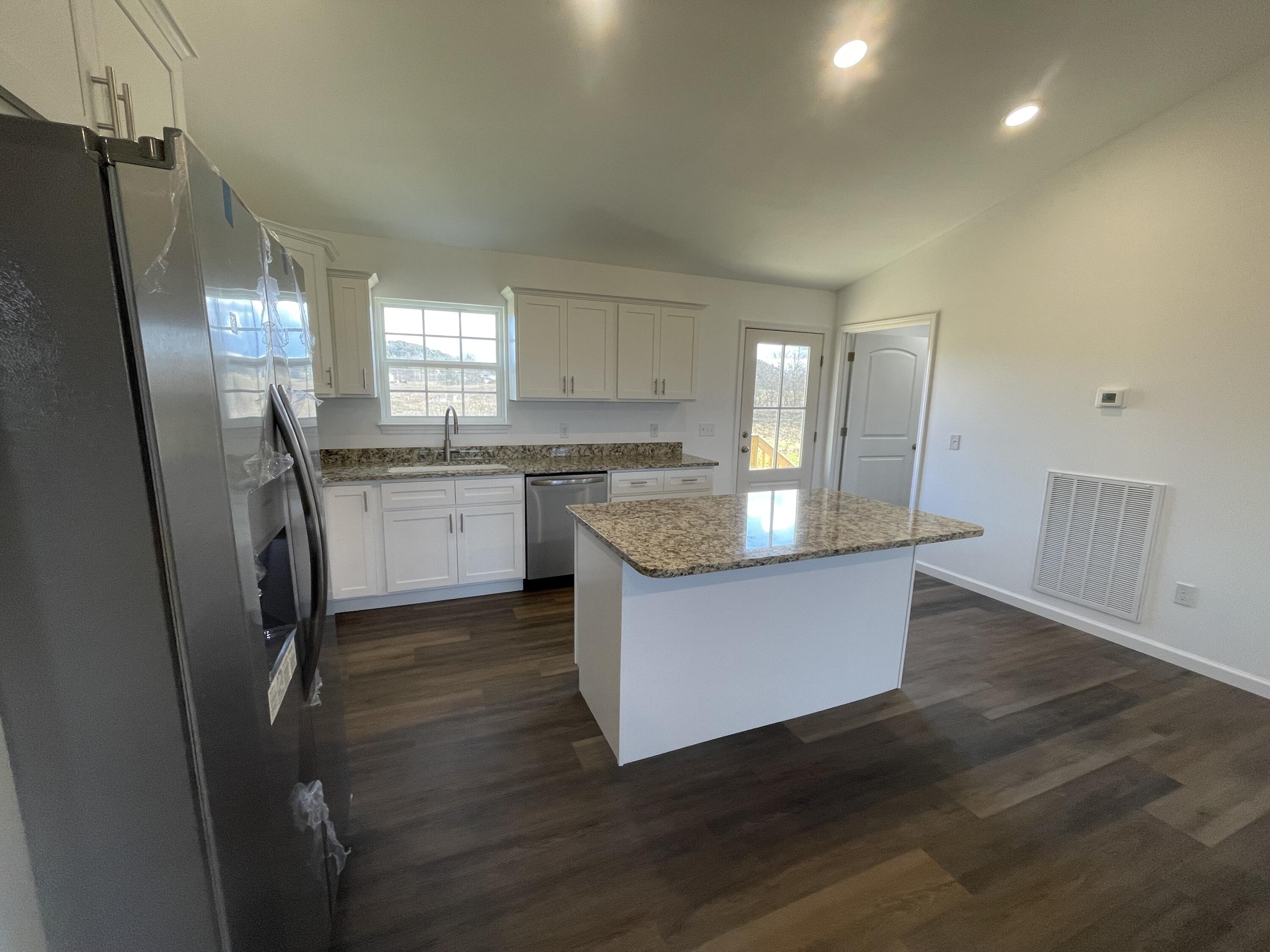 141 Sievers Road Pikeville, TN 37367 - Photo 5 of 16 IMG_3970