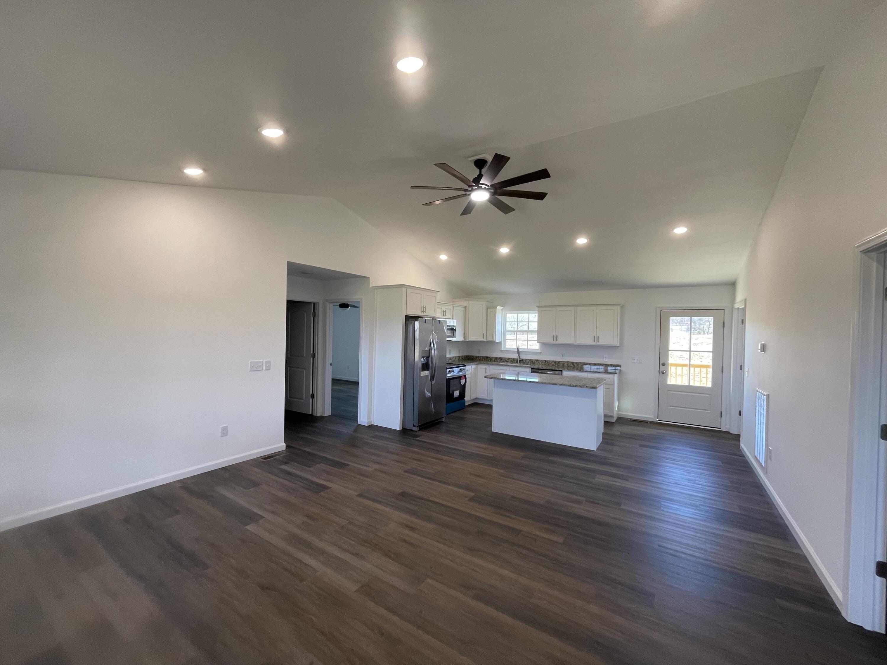 141 Sievers Road Pikeville, TN 37367 - Photo 6 of 16 IMG_3971
