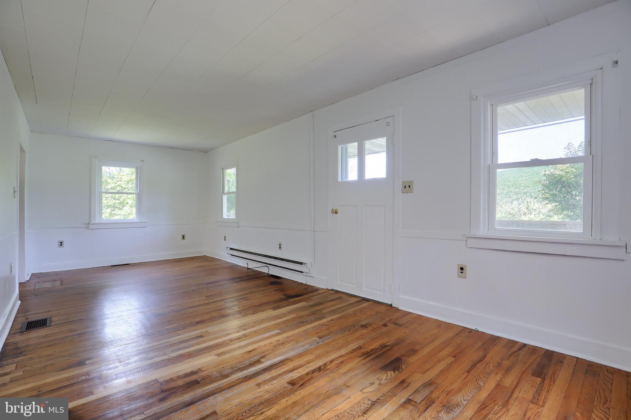 24 Benedict Road Lancaster, PA 17603 - Photo 3 of 40 Gallery Image 3