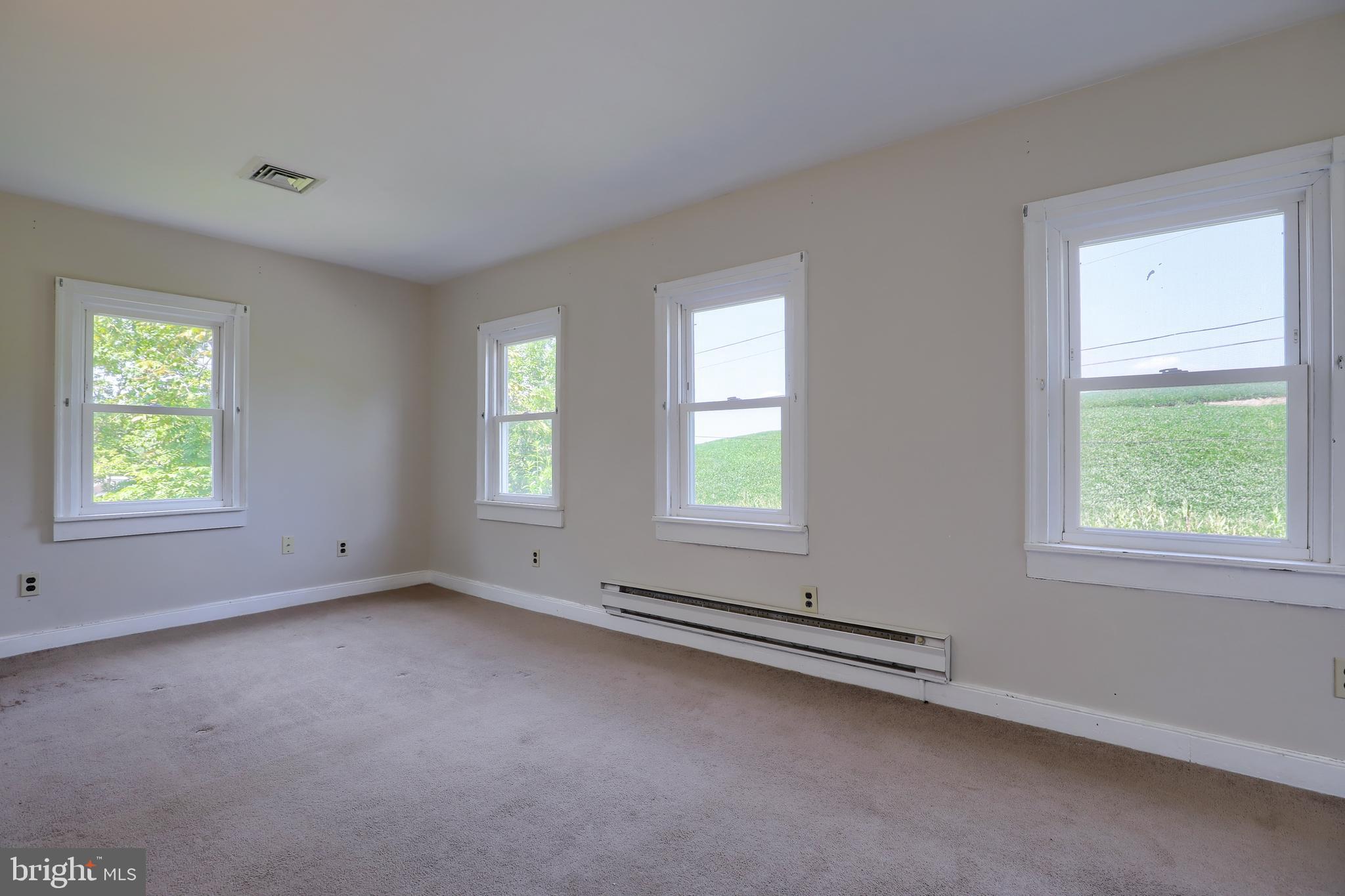 24 Benedict Road Lancaster, PA 17603 - Photo 21 of 40 Gallery Image 21