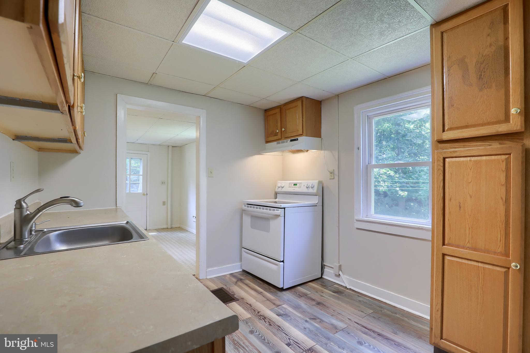 24 Benedict Road Lancaster, PA 17603 - Photo 8 of 40 Gallery Image 8