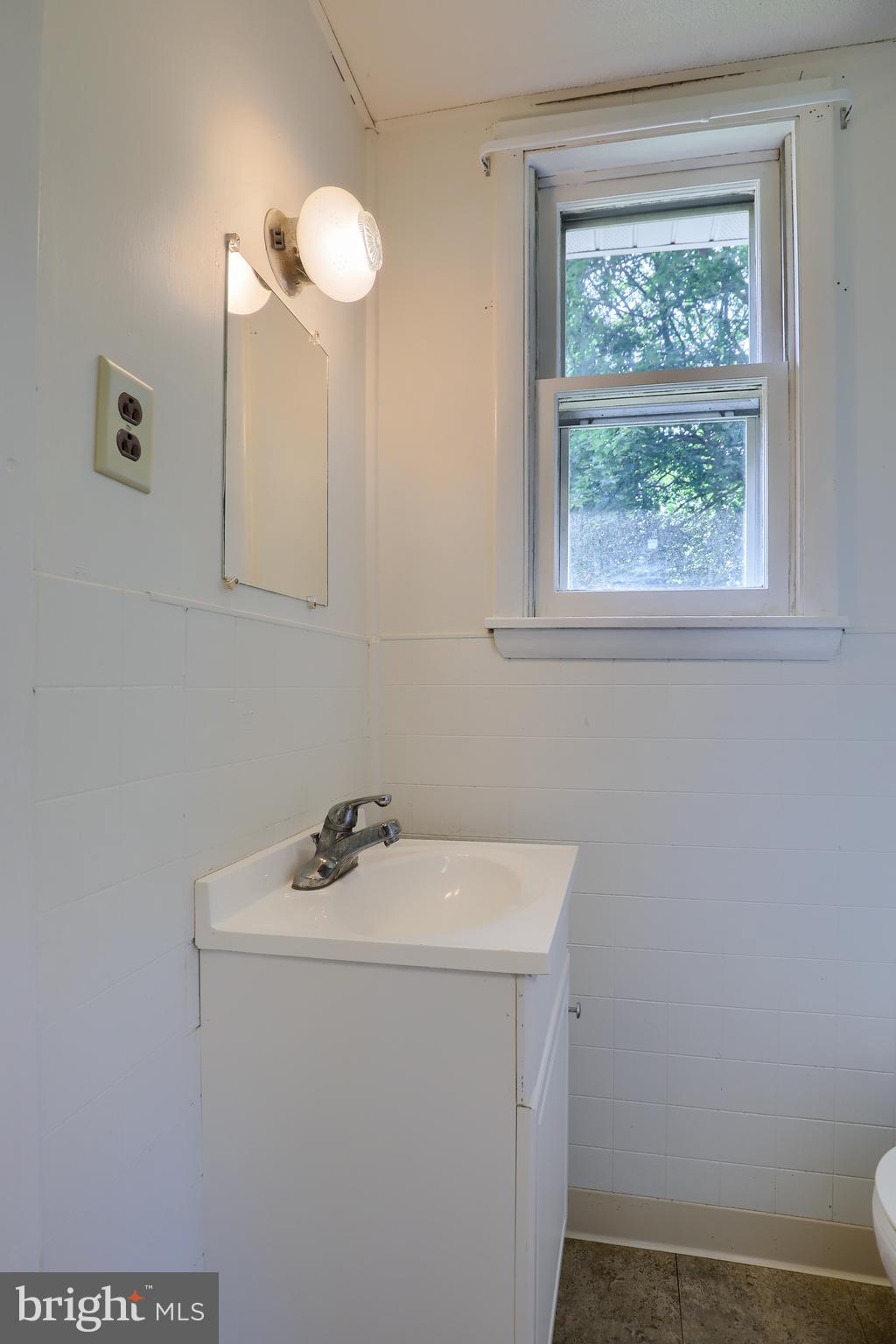 24 Benedict Road Lancaster, PA 17603 - Photo 10 of 40 Gallery Image 10
