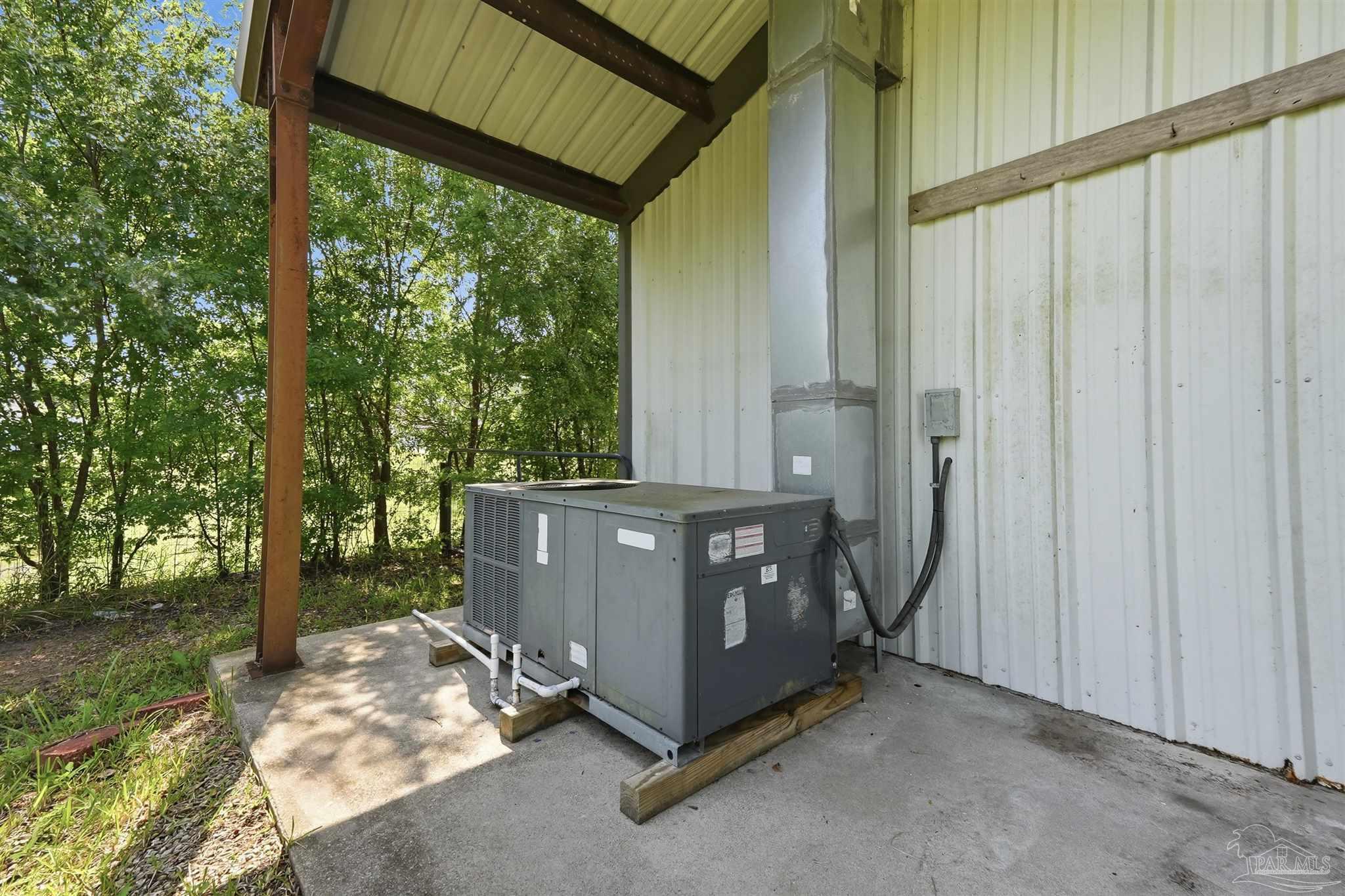 2240 Riddle Road Cantonment, FL 32533 - Photo 50 of 57 Gallery Image 50
