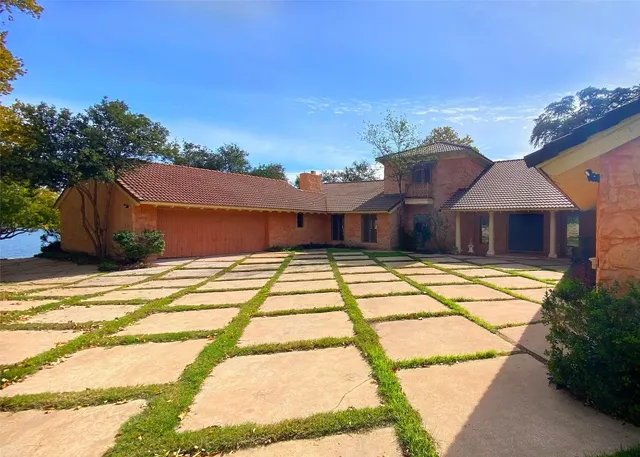 $10,700,000 | 1700 Lakeshore Drive, Austin, TX 78746