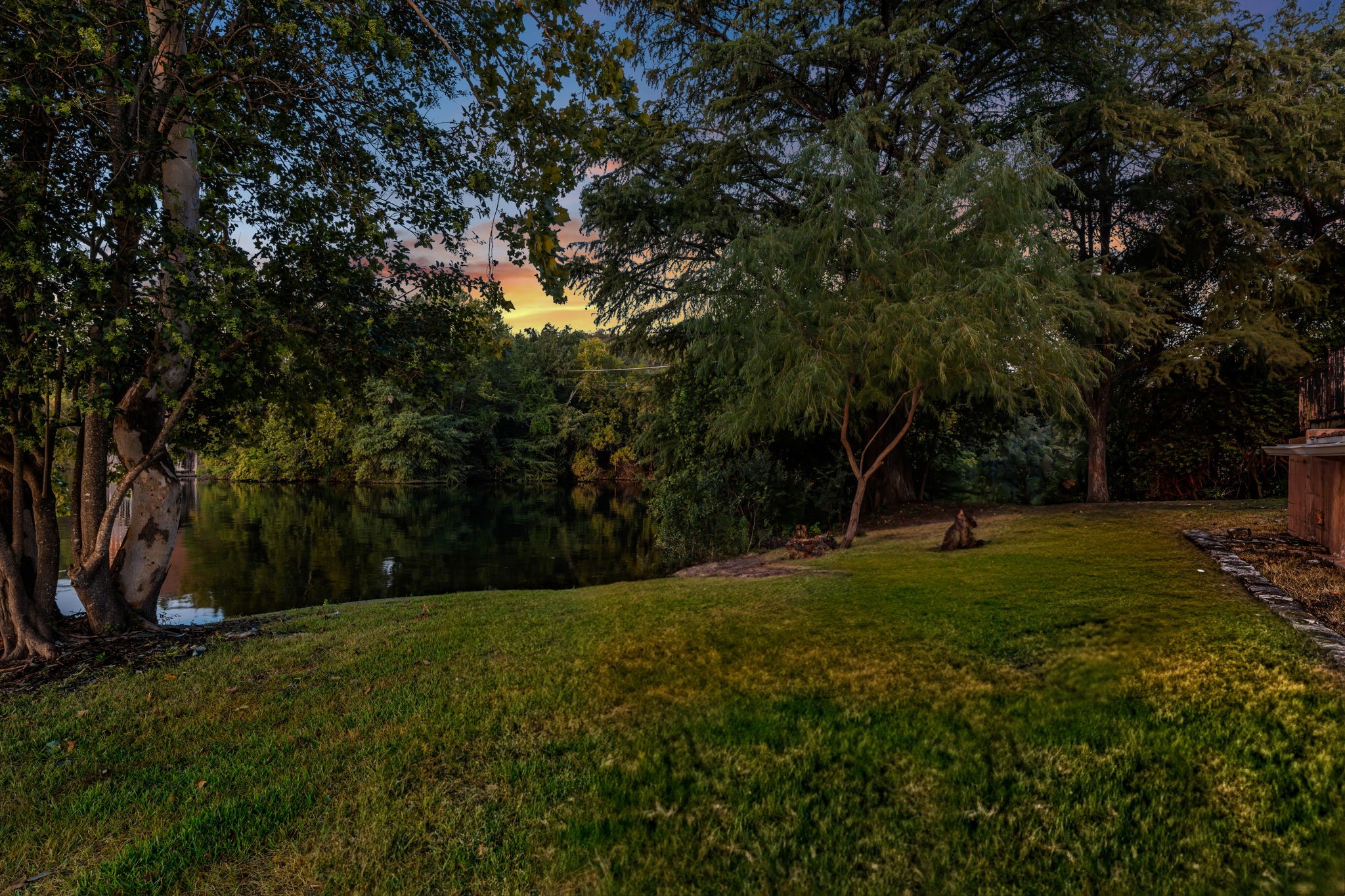 1700 Lakeshore Drive Austin, TX 78746 - Photo 7 of 26