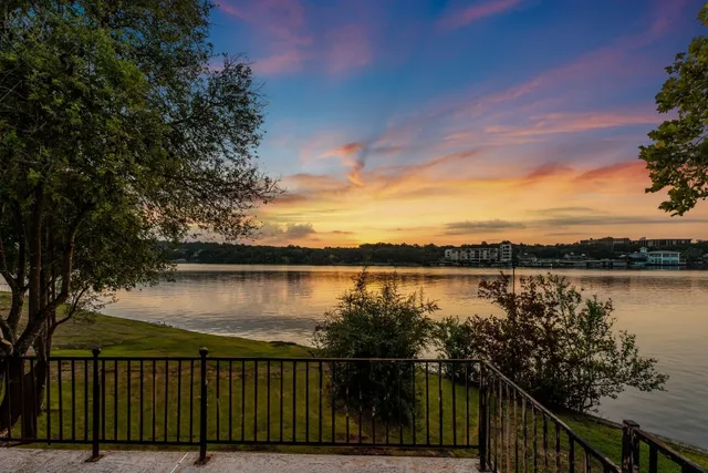 $10,700,000 | 1700 Lakeshore Drive, Austin, TX 78746