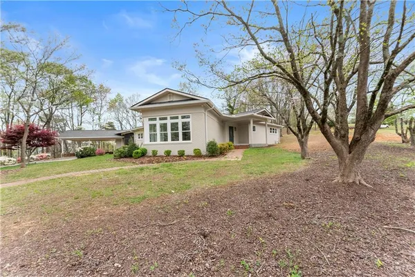 $1,900,000 | 664 Chenocetah Drive, Cornelia, GA 30531