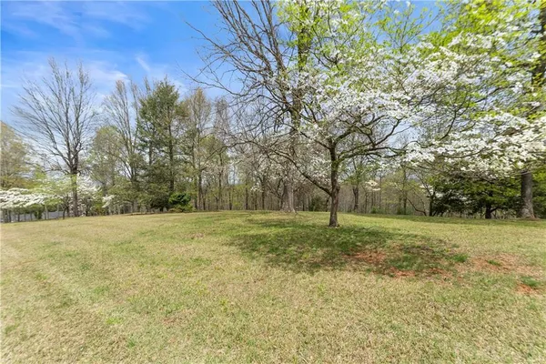 $1,900,000 | 664 Chenocetah Drive, Cornelia, GA 30531