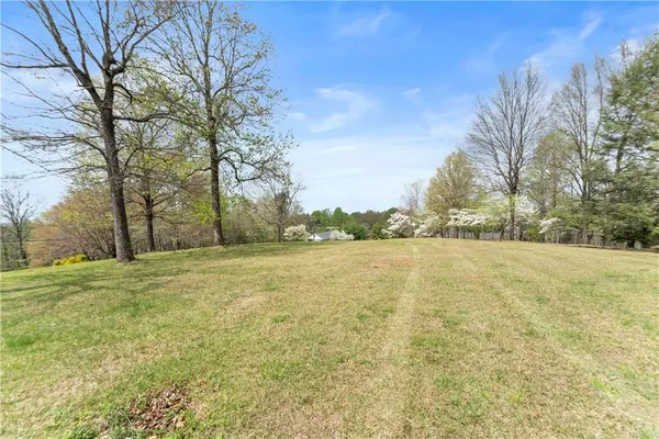 $1,900,000 | 664 Chenocetah Drive, Cornelia, GA 30531