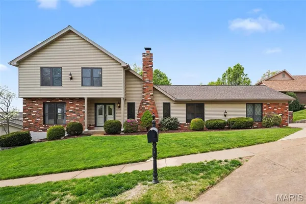 $535,000 | 5022 Amber Pl Drive, St. Louis, MO 63128