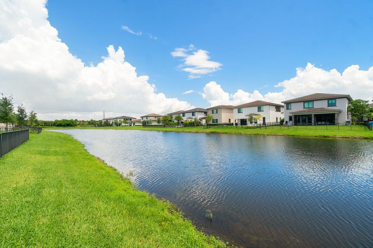 10825 Pacifica Way Parkland, FL 33076 - Photo 26 of 41 028-10825PacificaWay-Parkland-FL-33076-S