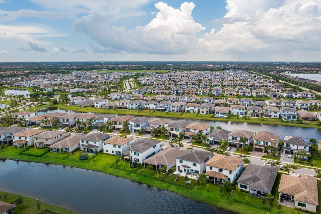 10825 Pacifica Way Parkland, FL 33076 - Photo 33 of 41 037-10825PacificaWay-Parkland-FL-33076-S