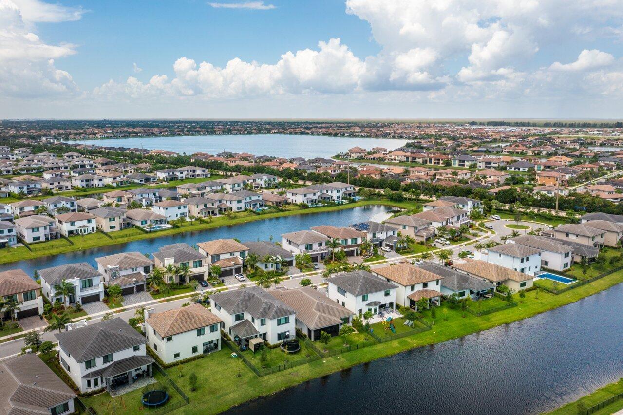 10825 Pacifica Way Parkland, FL 33076 - Photo 35 of 41 039-10825PacificaWay-Parkland-FL-33076-S