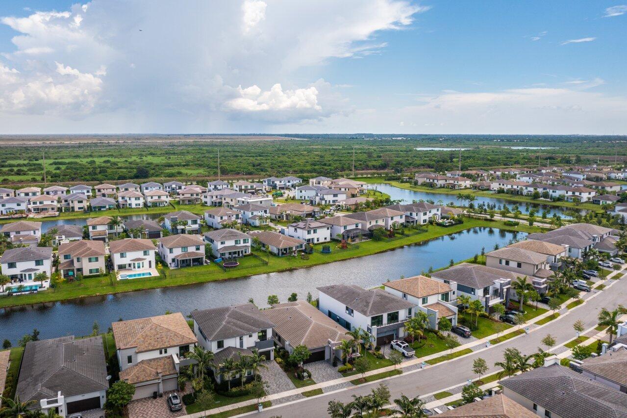 10825 Pacifica Way Parkland, FL 33076 - Photo 36 of 41 040-10825PacificaWay-Parkland-FL-33076-S