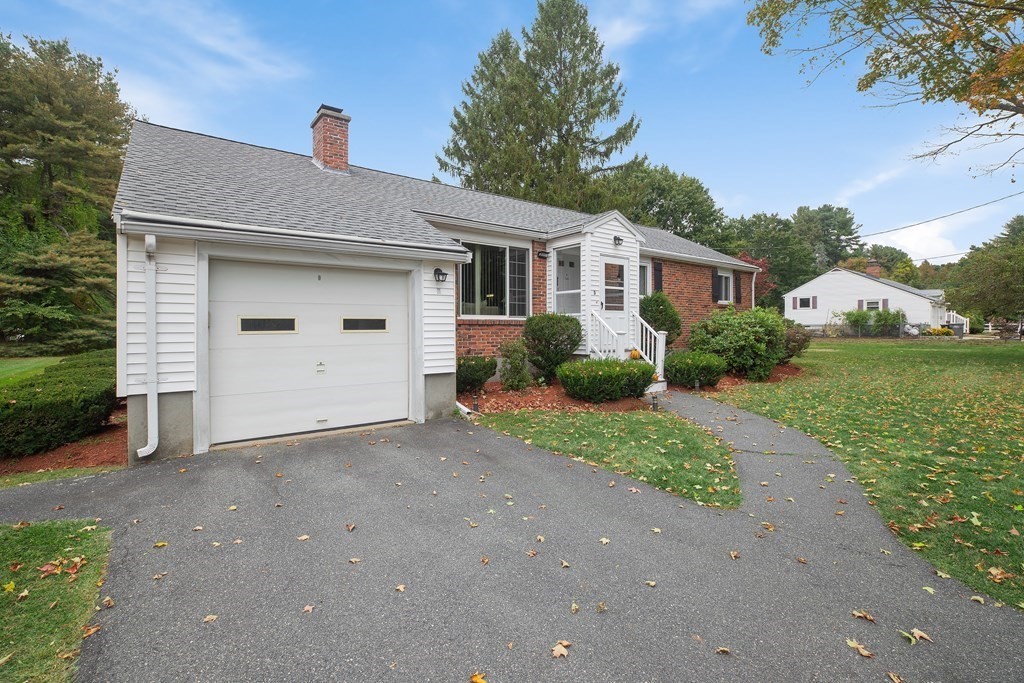 3 Bellwood Road Framingham, MA 01701 - Photo 5 of 40 Gallery Image 5