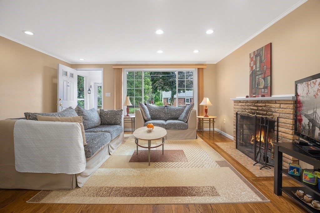 3 Bellwood Road Framingham, MA 01701 - Photo 7 of 40 Gallery Image 7