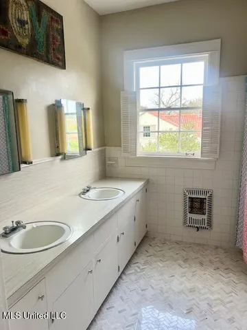 $499,000 | 721 South Church Street, Brookhaven, MS 39601