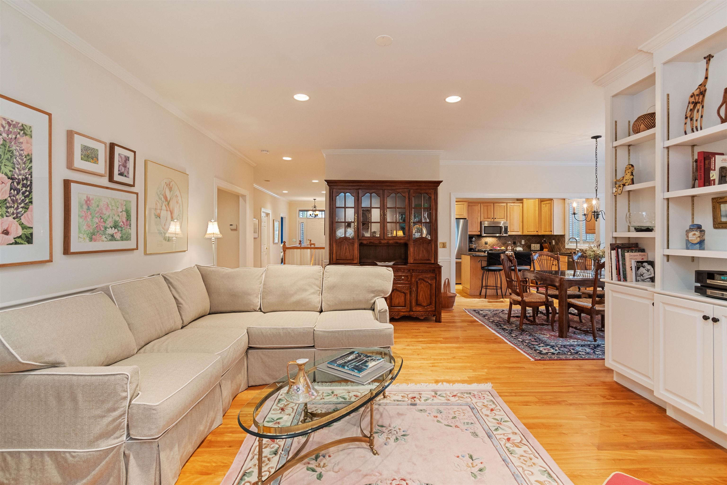 278 Michael Lane Williston, VT 05495 - Photo 5 of 60