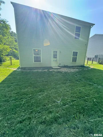 $2,100 | 4432 North Michigan Avenue, Davenport, IA 52806
