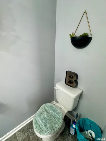 $2,100 | 4432 North Michigan Avenue, Davenport, IA 52806