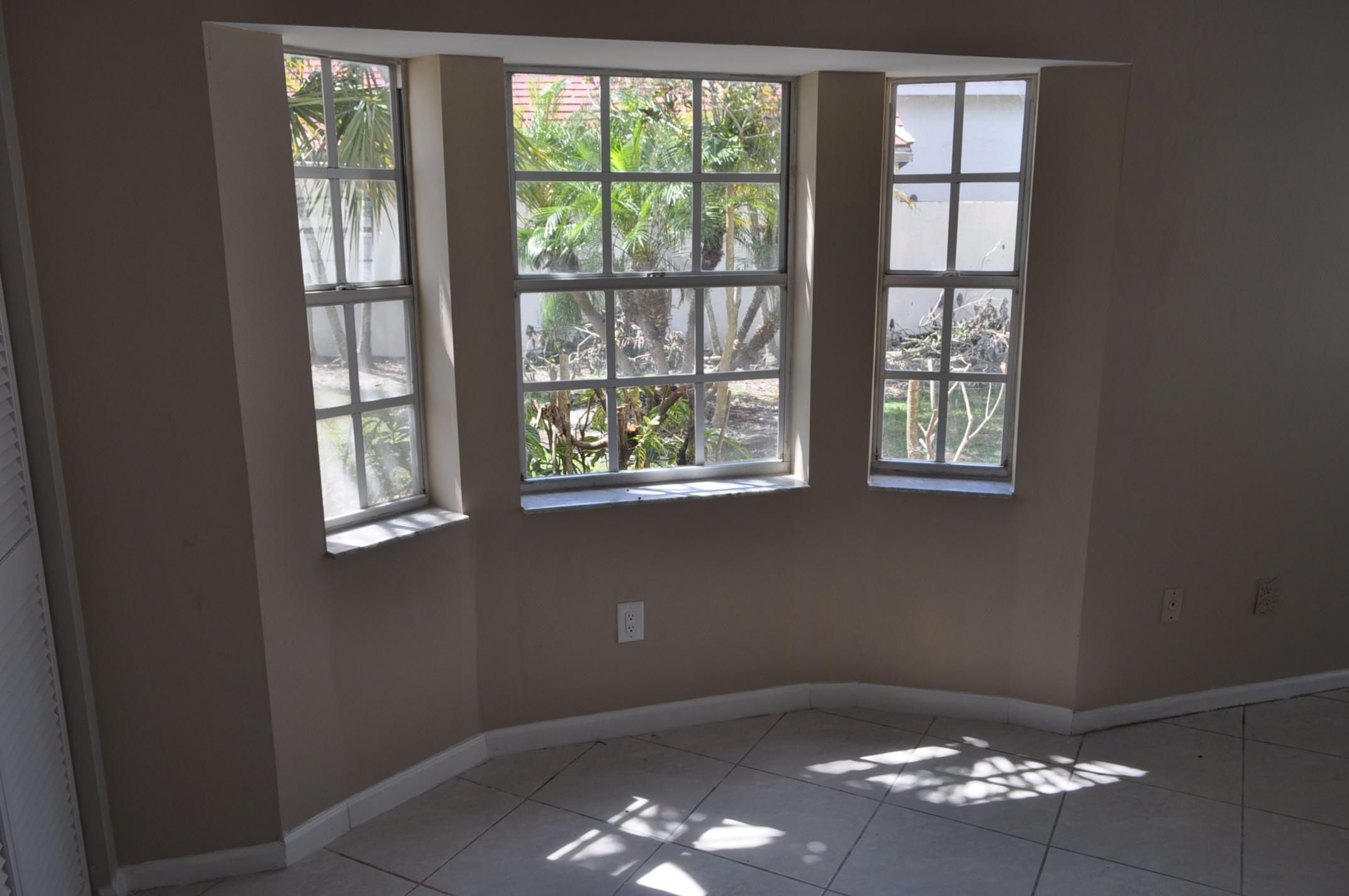 10579 Pebble Cove Lane Boca Raton, FL 33498 - Photo 11 of 24 Breakfast Area