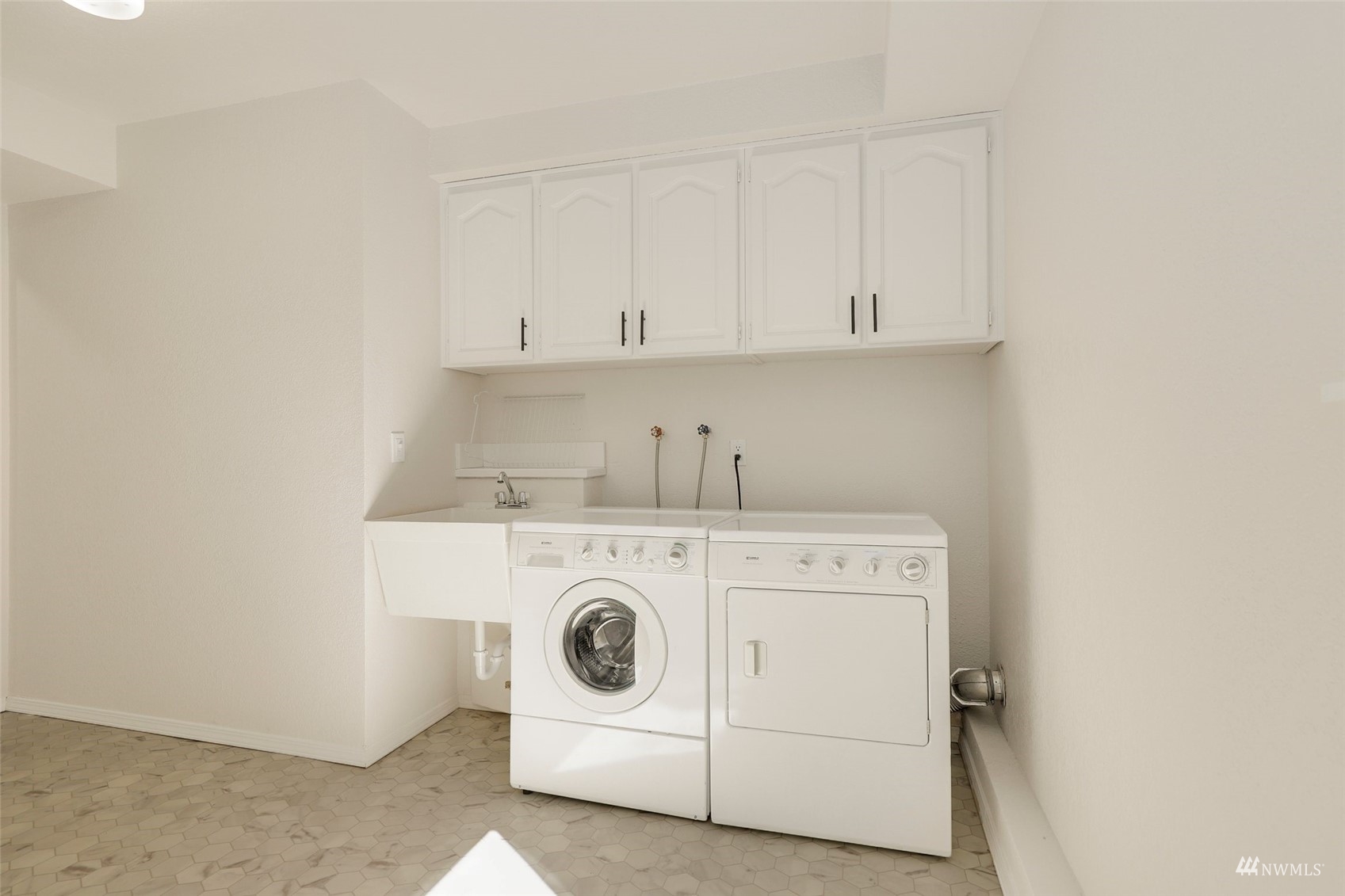 22019 2nd Place West Bothell, WA 98021 - Photo 29 of 40 a utility room with dryer and washer