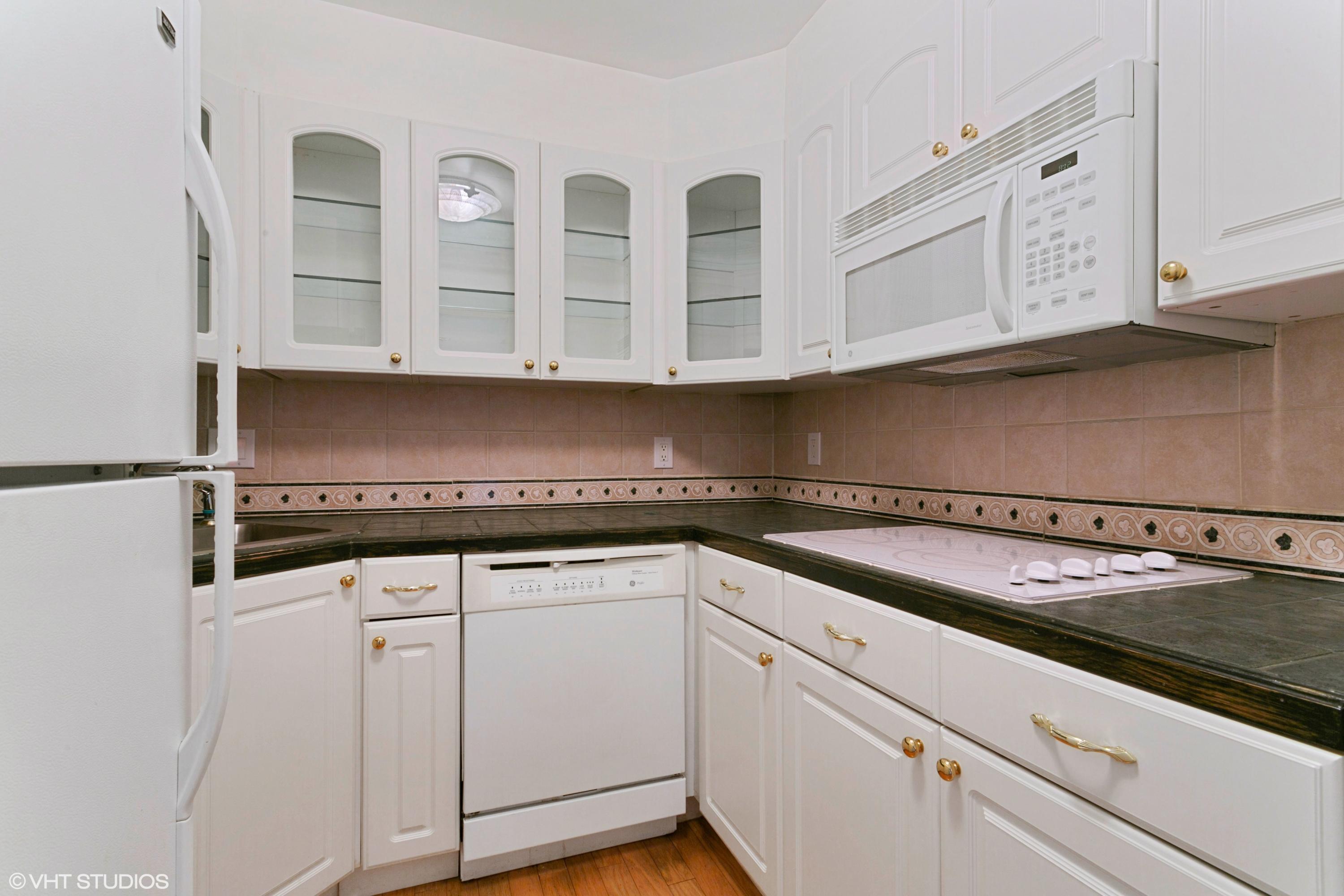 336 Golfview Road, Unit 604 North Palm Beach, FL 33408 - Photo 4 of 16 Kitchen