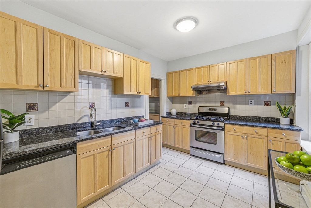 134 Pleasant Street, Unit 1 Brookline, MA 02446 - Photo 12 of 35