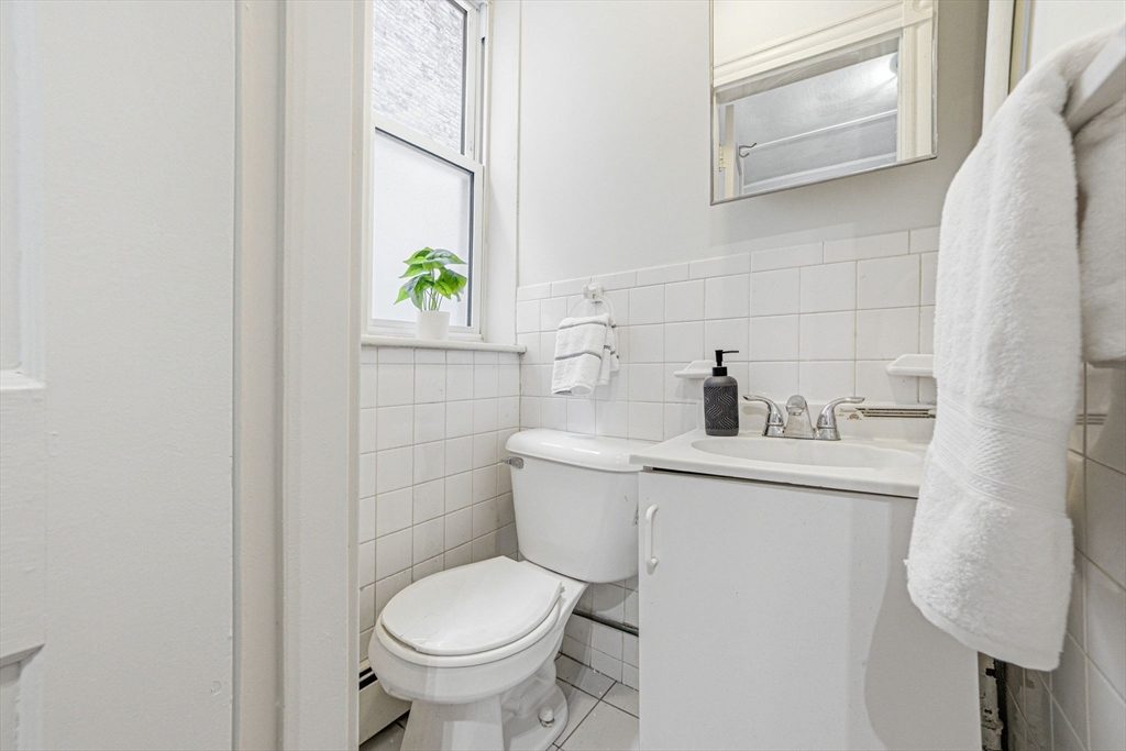 134 Pleasant Street, Unit 1 Brookline, MA 02446 - Photo 20 of 35